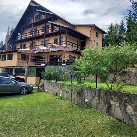 Pensiunea La Taverna Trăisteni Exterior photo