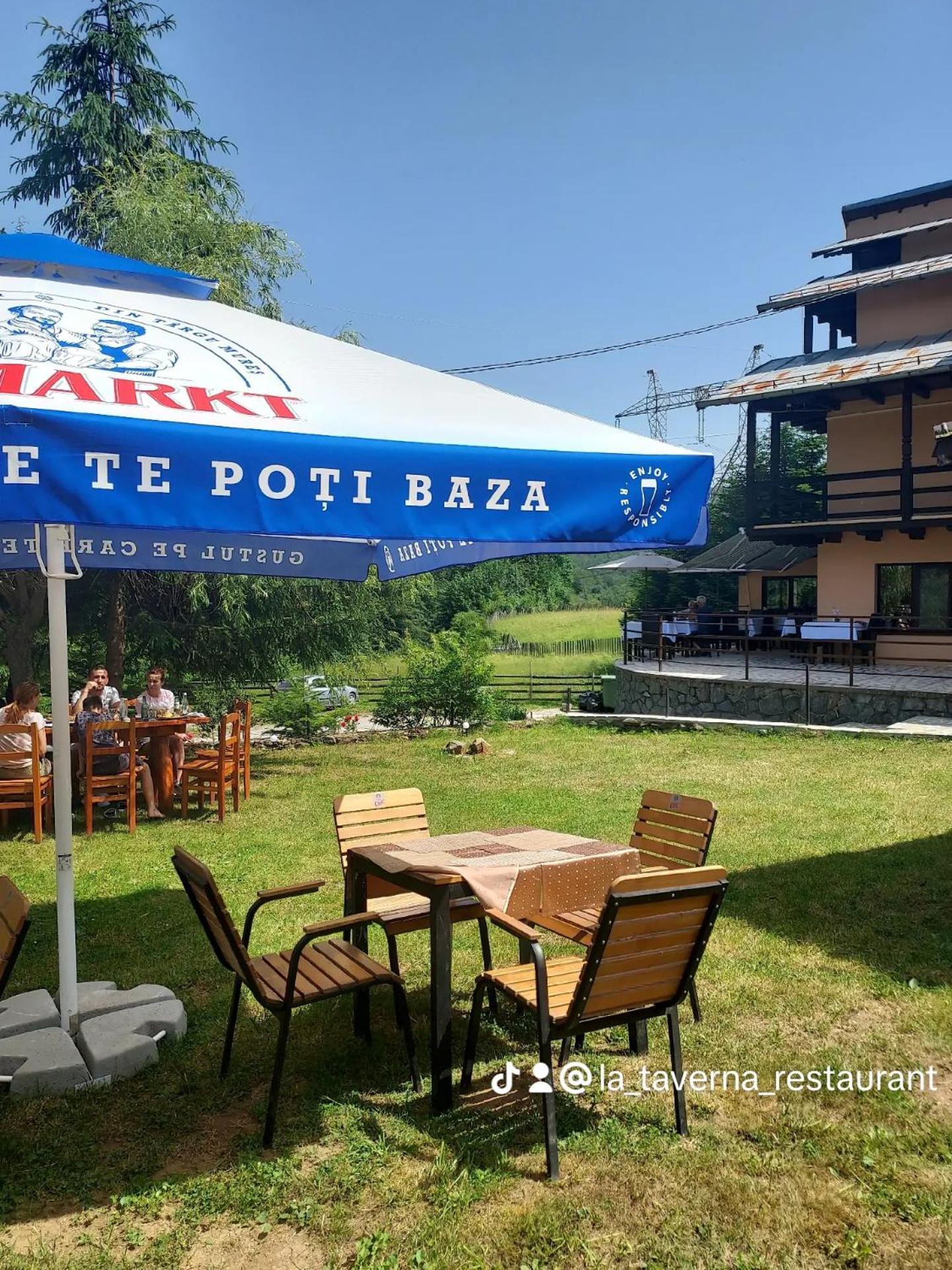 Pensiunea La Taverna Trăisteni Exterior photo