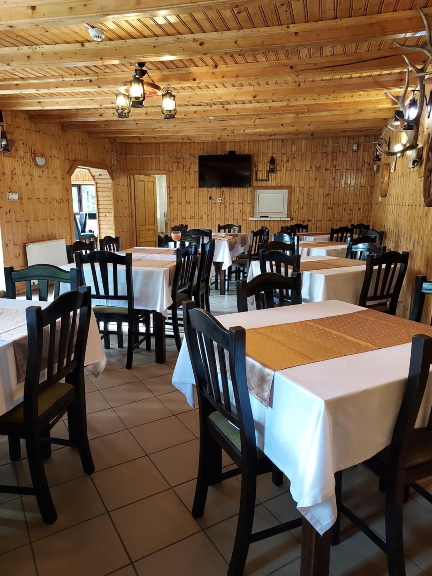 Pensiunea La Taverna Trăisteni Exterior photo