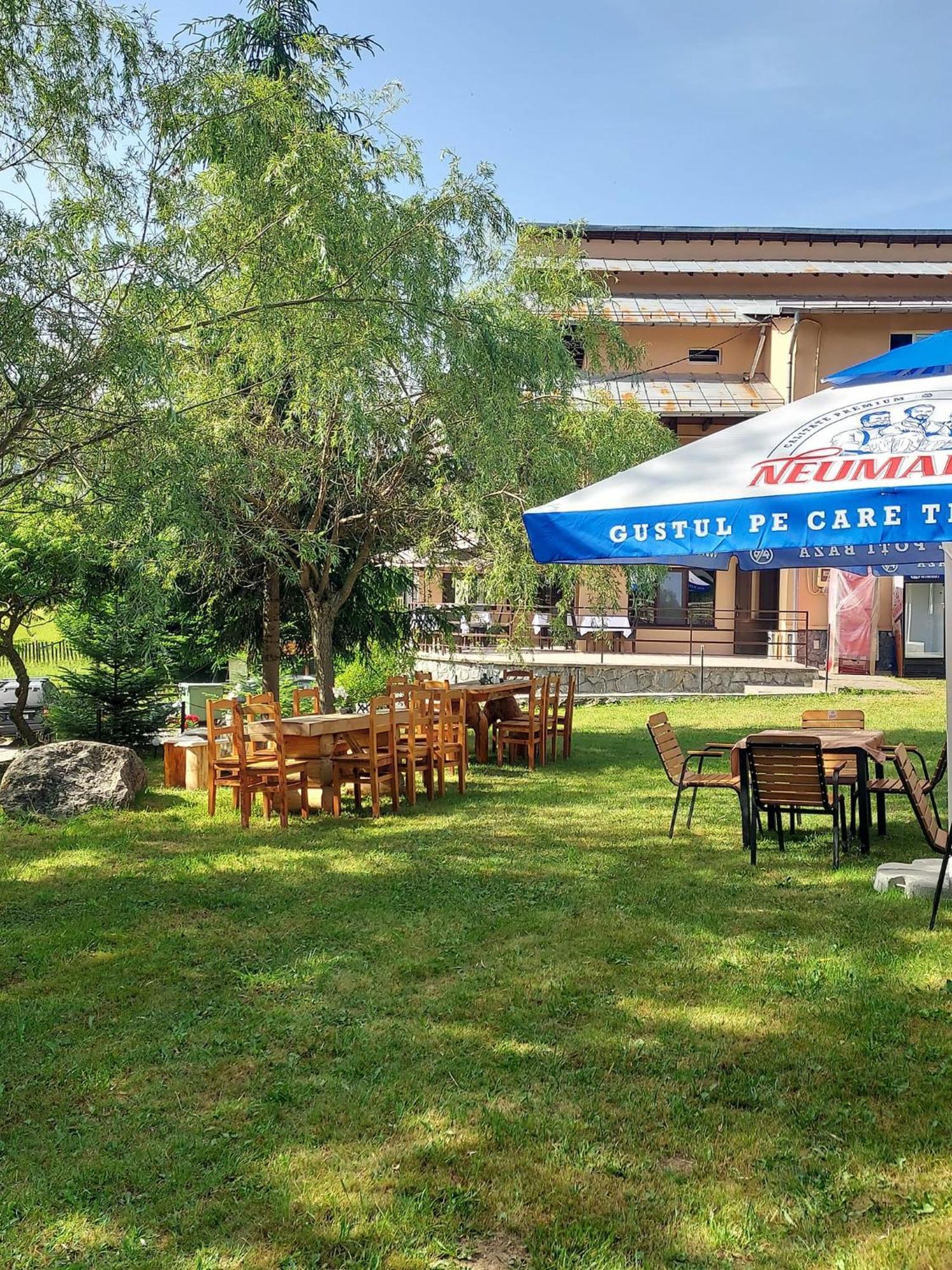 Pensiunea La Taverna Trăisteni Exterior photo